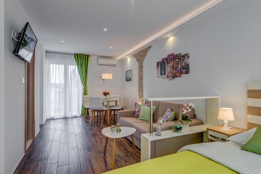 Room&Studio Apartment Just Enjoy Split Exterior photo