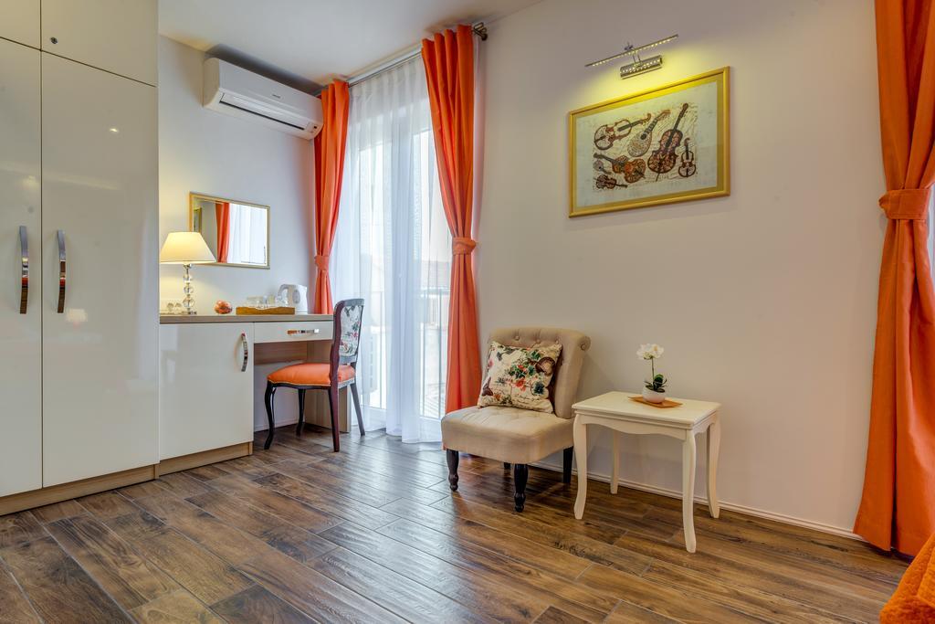 Room&Studio Apartment Just Enjoy Split Exterior photo